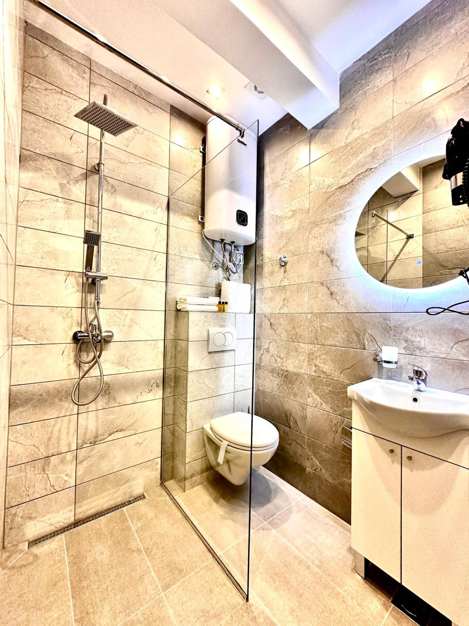 Epicenter Apartment Сараево Екстериор снимка