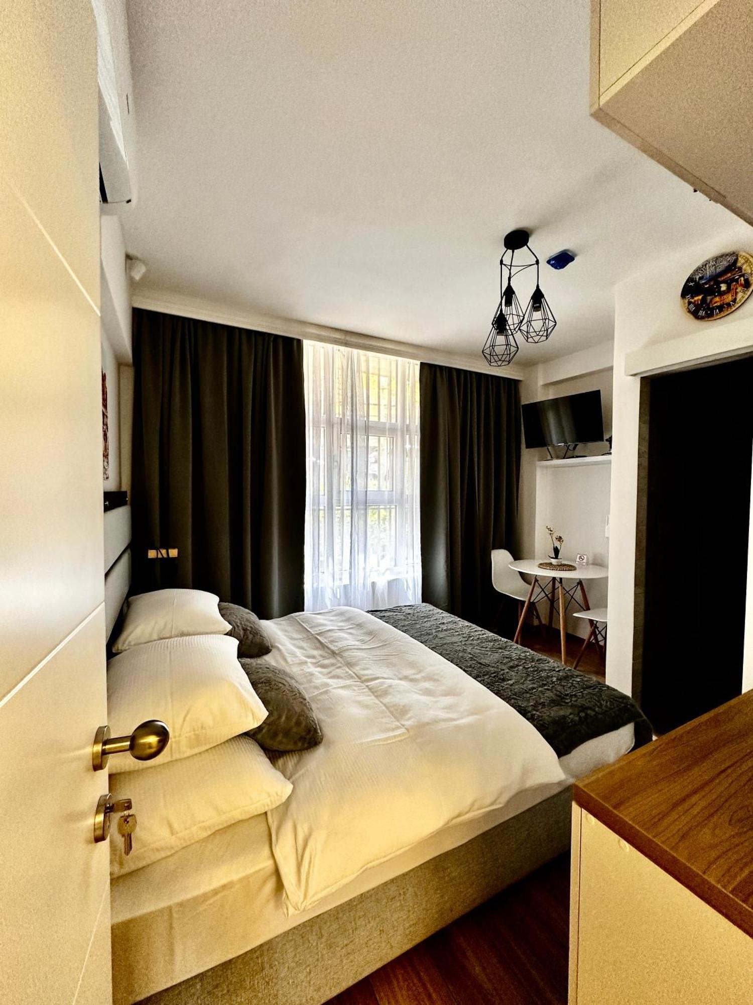 Epicenter Apartment Сараево Екстериор снимка
