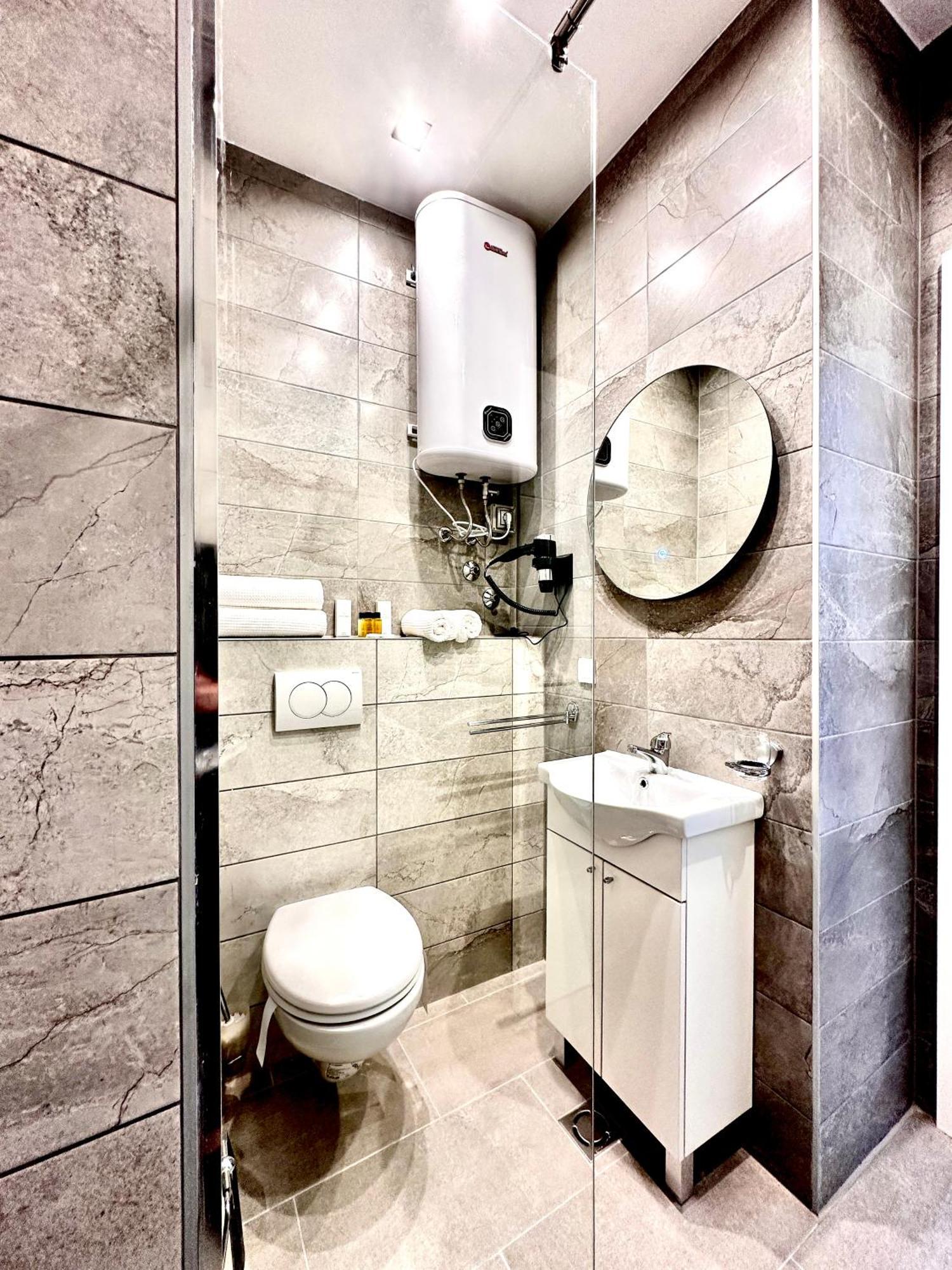 Epicenter Apartment Сараево Екстериор снимка